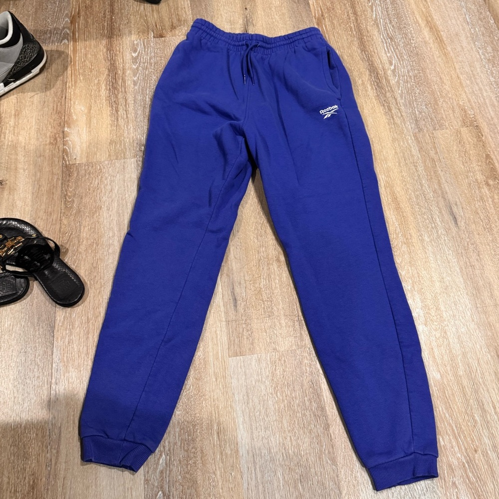 Unisex rebook sweatpants size small